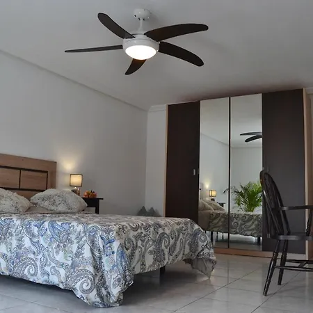 Townhouse With Shared Pool * Torrevieja