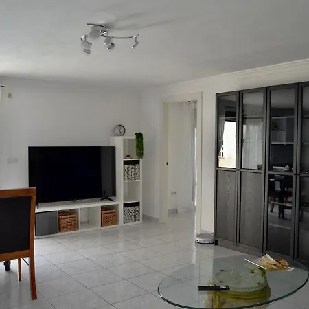 Townhouse With Shared Pool