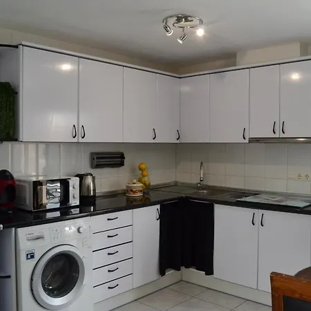 Townhouse With Shared Pool Casa de Férias