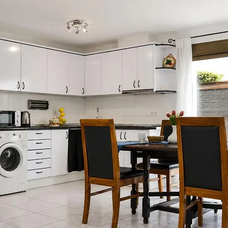 Townhouse With Shared Pool Hébergement de vacances
