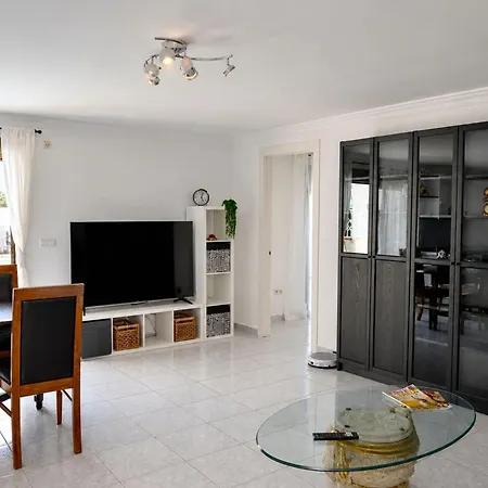 Townhouse With Shared Pool Torrevieja