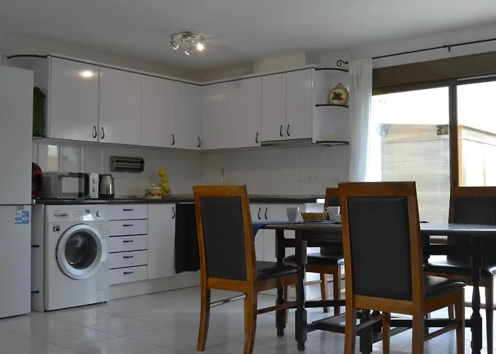 Townhouse With Shared Pool