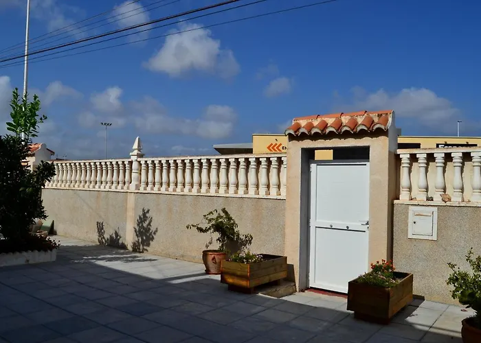 Townhouse With Shared Pool