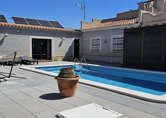 Townhouse With Shared Pool * Torrevieja