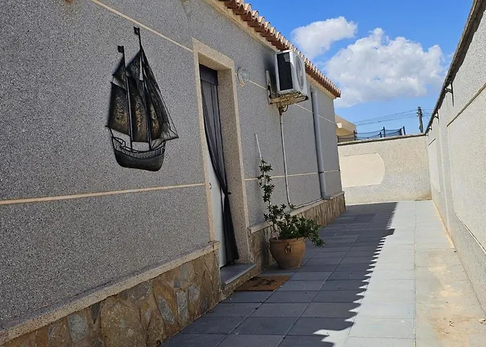 Townhouse With Shared Pool