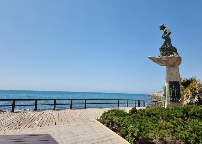 Townhouse With Shared Pool Torrevieja