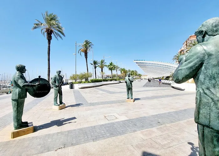 Townhouse With Shared Pool